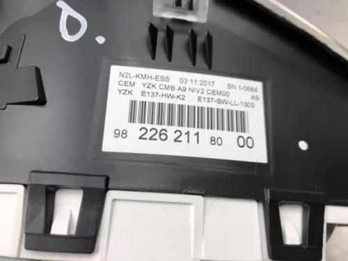 Kilometerteller KM-8210629 (21473927)