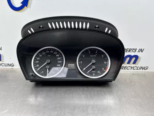 Kilometerteller KM-8206625 (22215244)