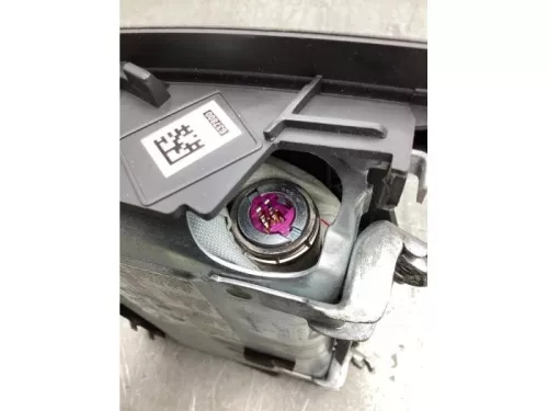 Knie airbag-8237639 (21798291)