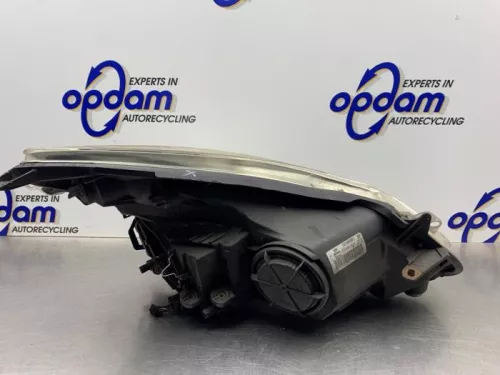 Koplamp links-8256003 (21833583)