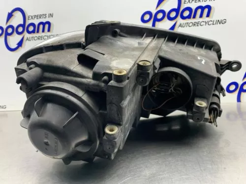Koplamp links-8249107 (21513761)