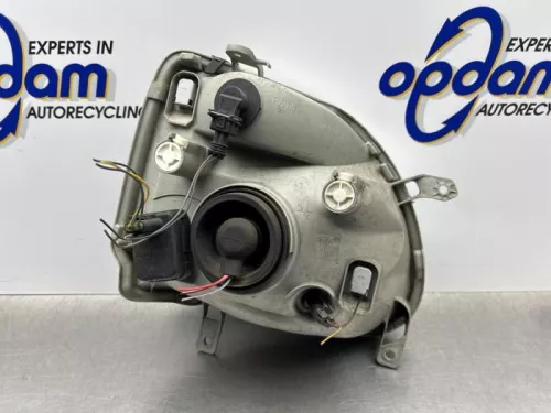 Koplamp links-8317056 (22530237)