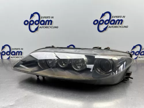 Koplamp links-8321593 (22598439)