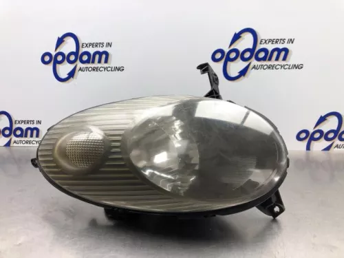 Koplamp links-8189454 (20965302)