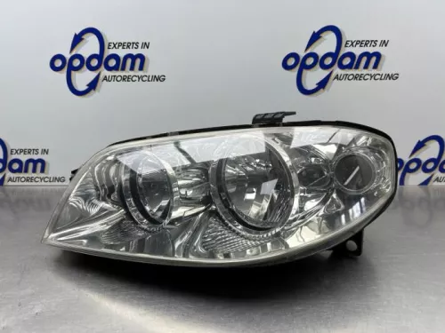 Koplamp links-8314219
