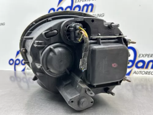 Koplamp links-8292565 (22401441)
