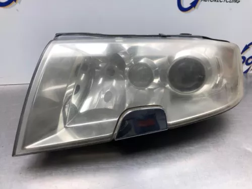 Koplamp links-8254156 (21577444)
