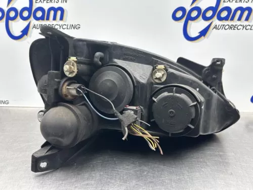 Koplamp links-8322911 (22606718)