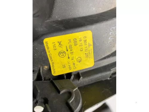 Koplamp links-8241369 (21372372)