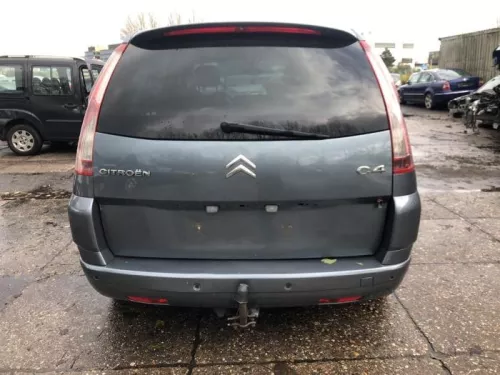 Achterbumper-8108186 (20405742)
