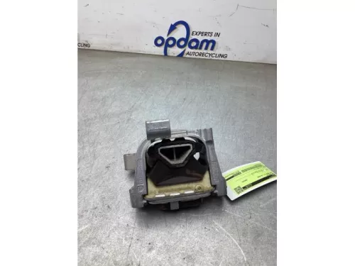 Motorsteun-8219515