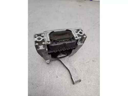 Motorsteun-8252642 (21879171)