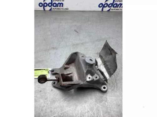 Motorsteun-8287663 (22649626)