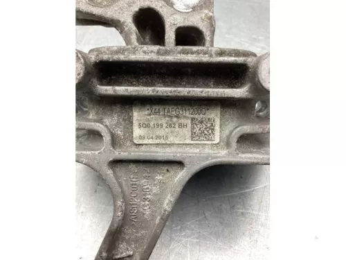 Motorsteun-8277657 (22552995)