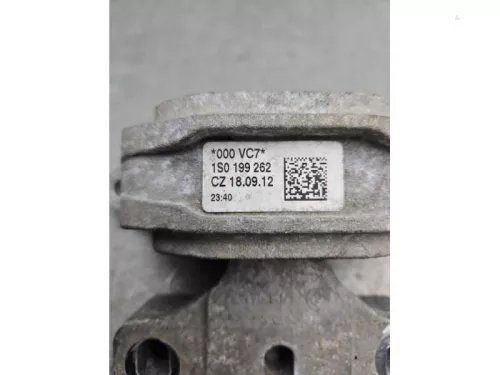 Motorsteun-8233215 (21905271)