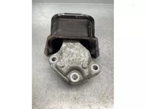 Motorsteun-5508854 (17762348)