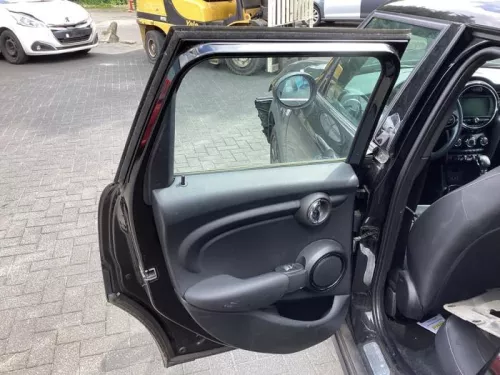 Portier 4Deurs links-achter-8195037 (20762566)