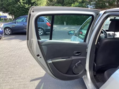 Portier 4Deurs links-achter-8050781 (18861086)