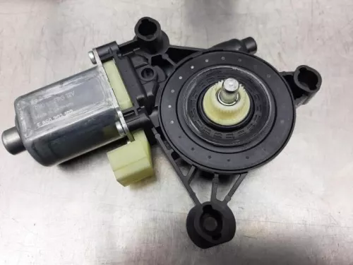 Raammotor Portier-6747991 (15884770)