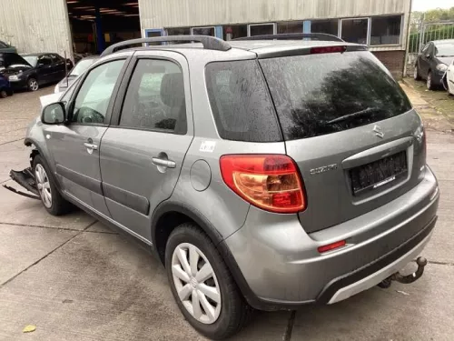 Suzuki  Aandrijfas links-achter 17652238 (17652238)