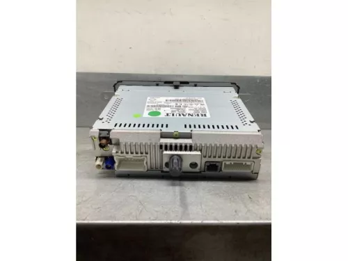 Radio-8215672 (21253242)