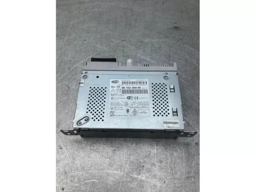 Radio-7977285 (19496648)