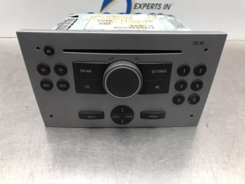 Radio-7863360 (17298296)