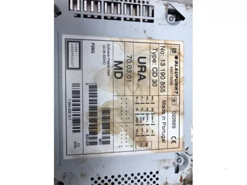 Radio-7863360 (17298296)