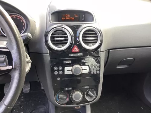 Radio-8024306 (18504628)