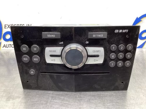 Radio-8024306 (18504628)