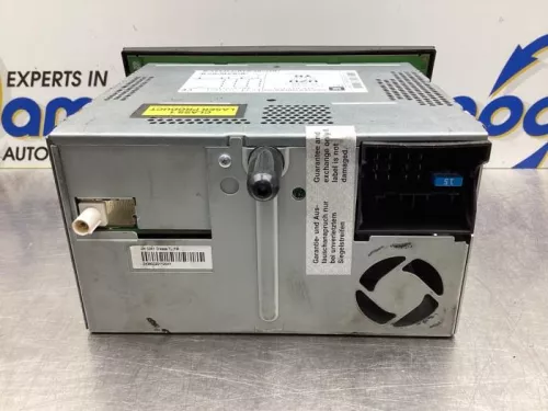 Radio-8024306 (18504628)