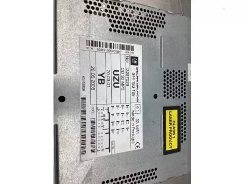 Radio-8024306 (18504628)