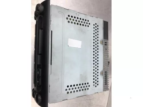 Radio-7577088 (17143106)