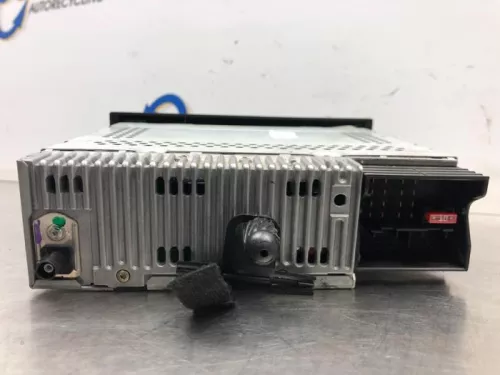 Radio-7577088 (17143106)