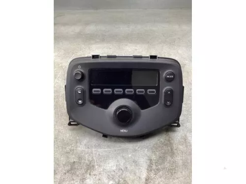 Radio-8206900