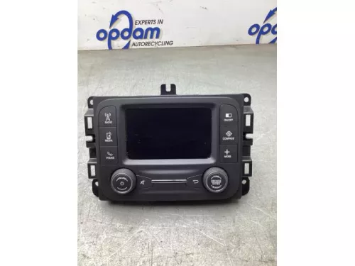 Radio-8202833 (22285655)