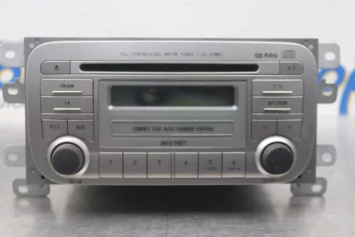 Radio-7876866 Radio-7876866