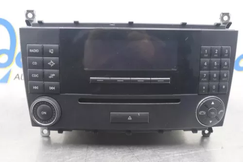 Radio-7879104