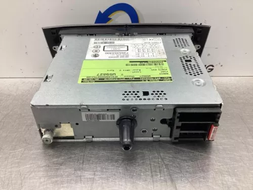 Radio-7878461 (13998023)