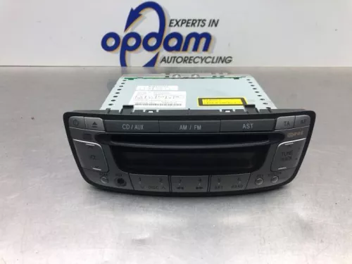 Radio CD Speler-8264902 (21748173)