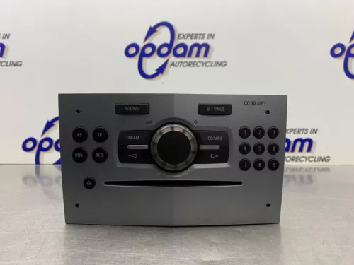 Radio CD Speler-8238831 (21556612)