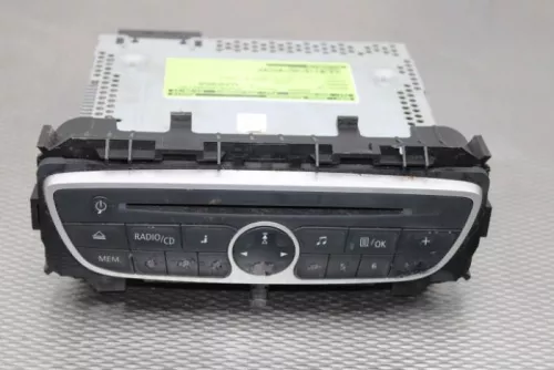 Radio CD Speler-7618682 (15704684)