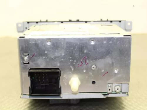 Radio CD Speler-7870872 (6702355)