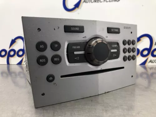 Radio CD Speler-8257227 (21826346)