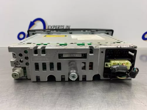 Radio CD Speler-8243514 (21483127)