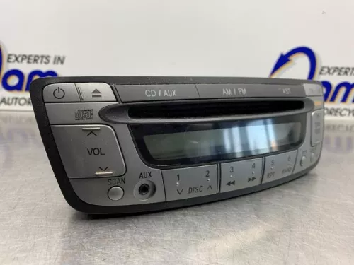 Radio CD Speler-8276774 (21898246)