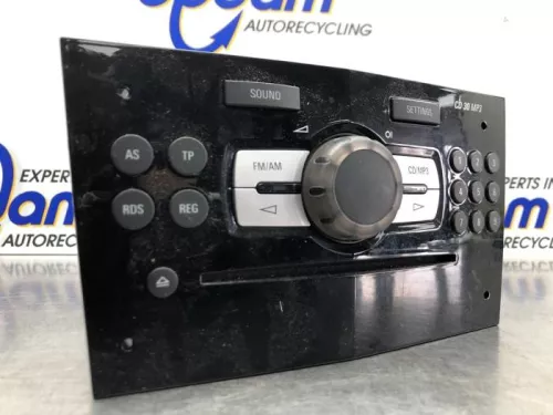 Radio CD Speler-8184789 (20940744)
