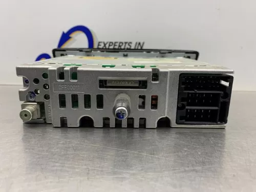 Radio CD Speler-8261472 (21698272)