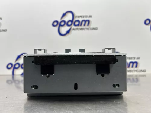 Radio CD Speler-8263377 (22243187)