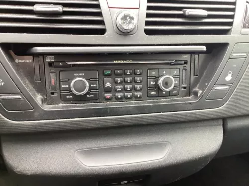 Radio CD Speler-8130916 (20419481)